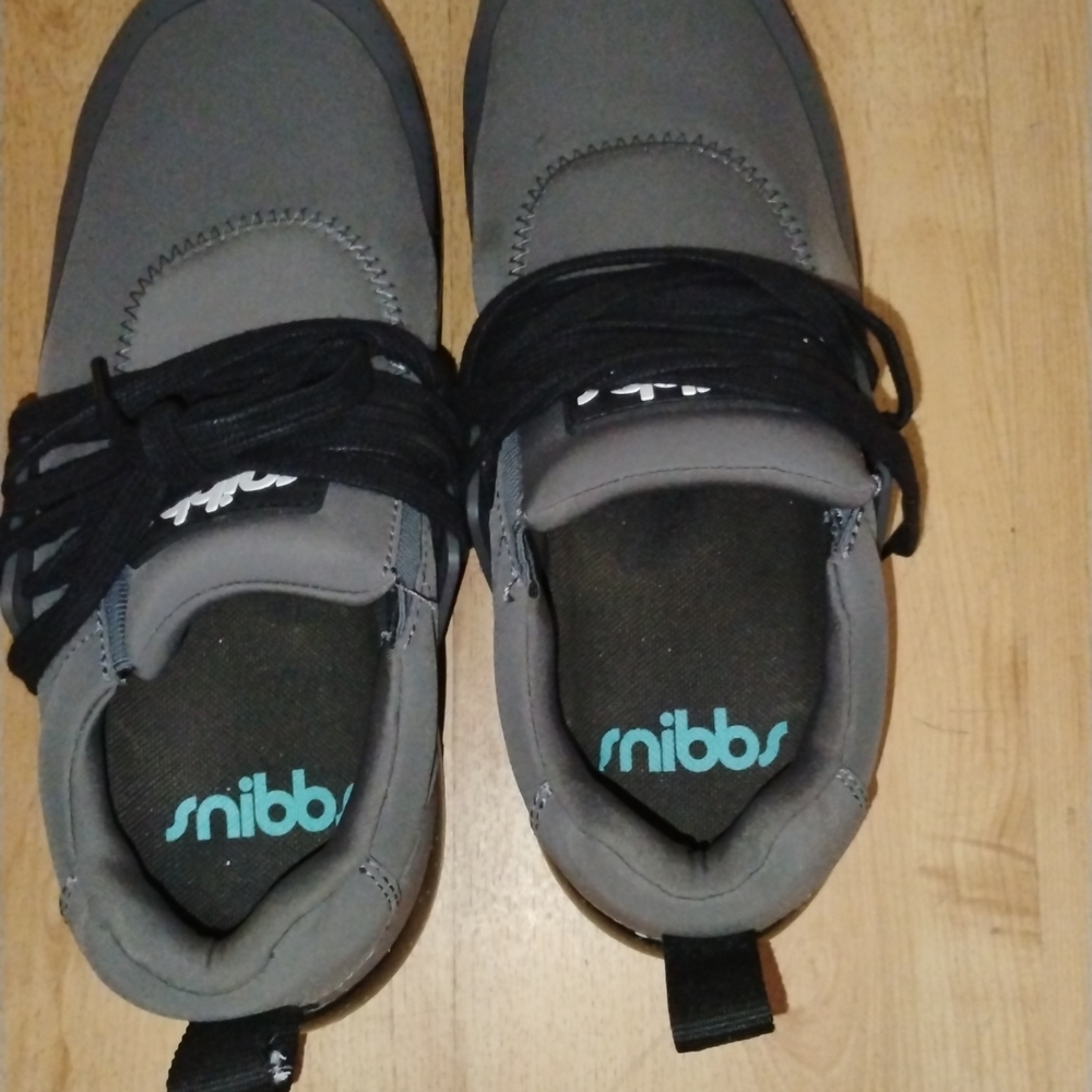 Women's Gray Sneakers